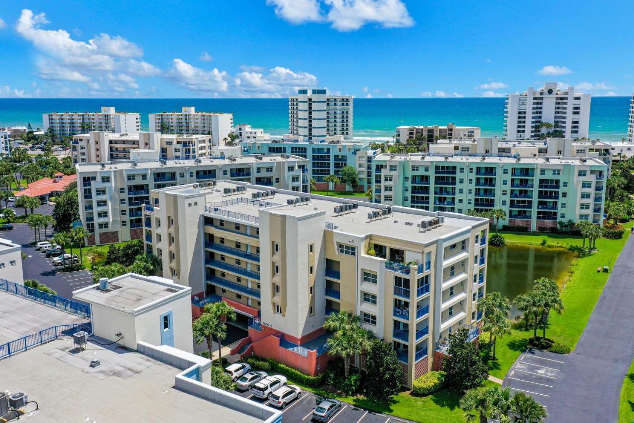 Oceanwalk Condos Bethune Beach Экстерьер фото