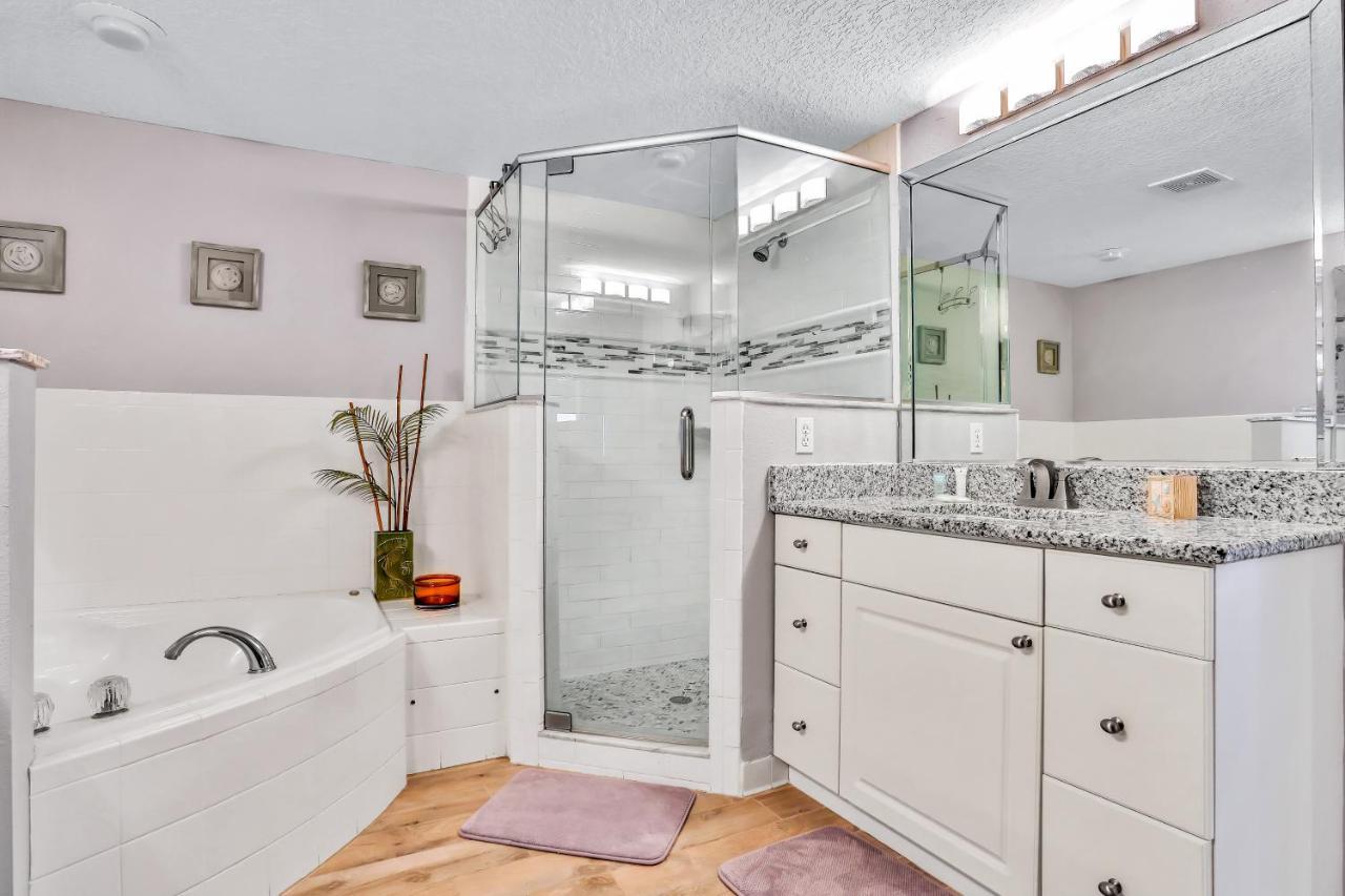 Oceanwalk Condos Bethune Beach Экстерьер фото