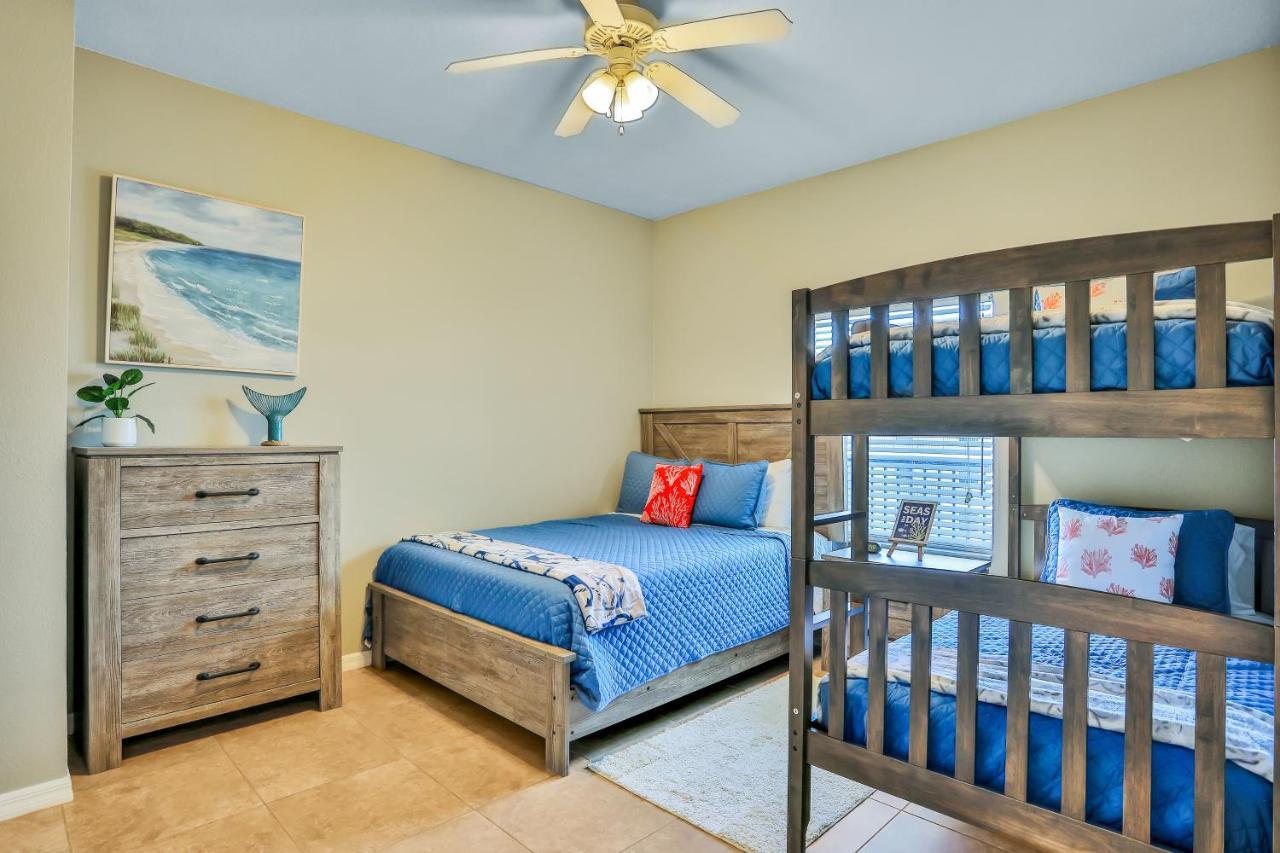 Oceanwalk Condos Bethune Beach Экстерьер фото