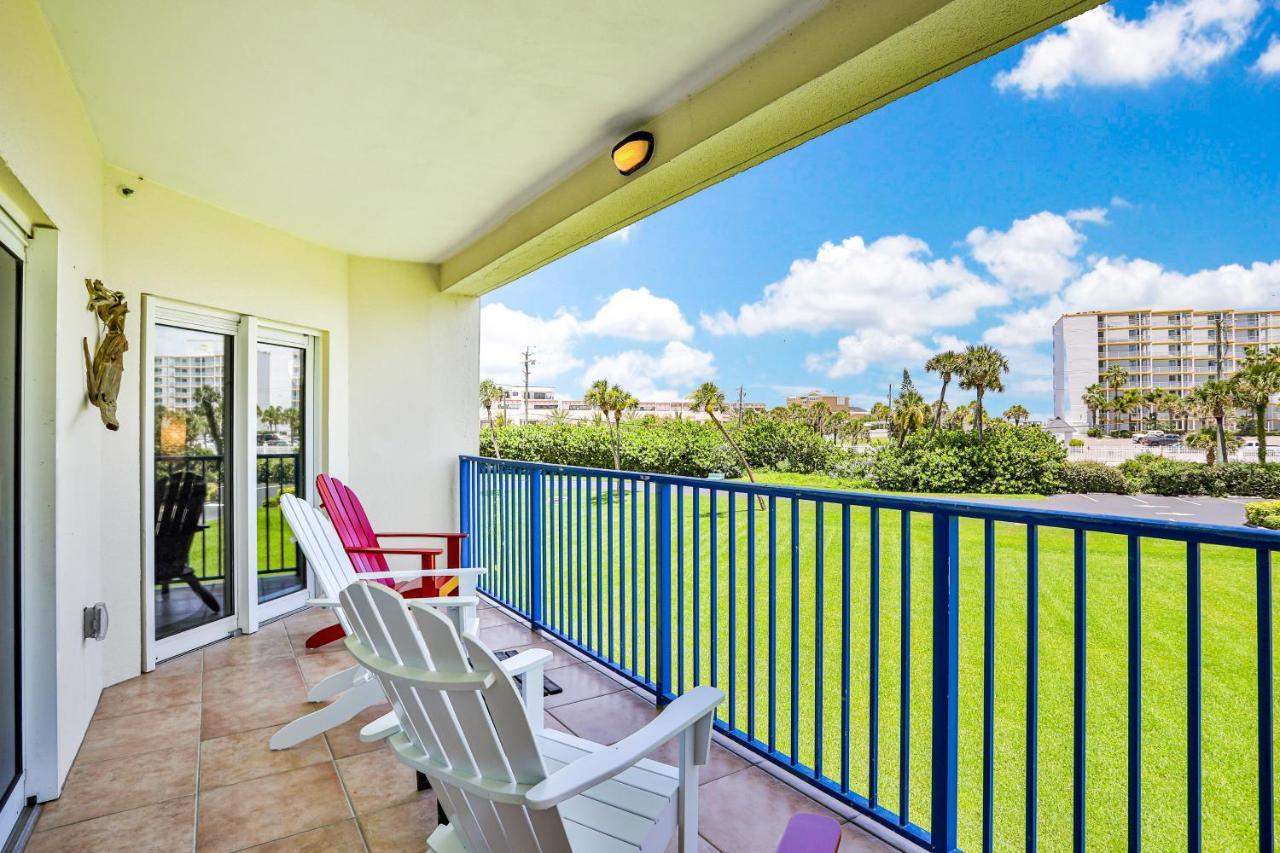 Oceanwalk Condos Bethune Beach Экстерьер фото