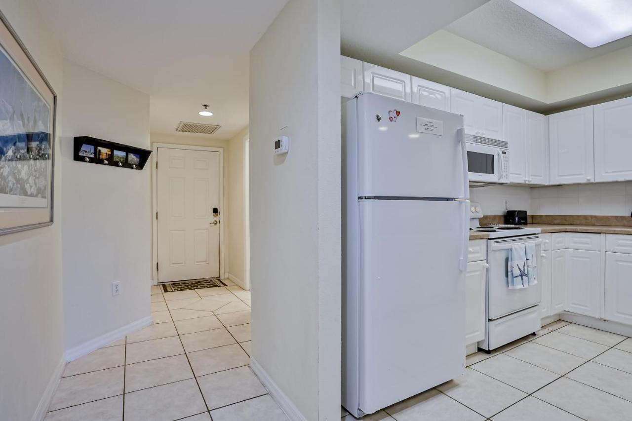 Oceanwalk Condos Bethune Beach Экстерьер фото